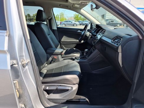 Used 2019 Volkswagen Tiguan SE AWD/4WD image 33