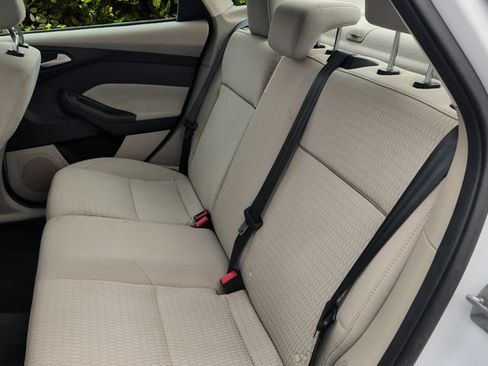 Used 2012 Ford Focus SEL w/ SEL/Titanium Winter Pkg FWD image 12
