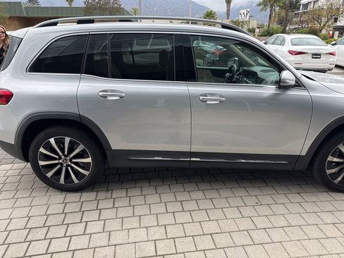 Certified 2022 Mercedes-Benz GLB 250 4MATIC image 2