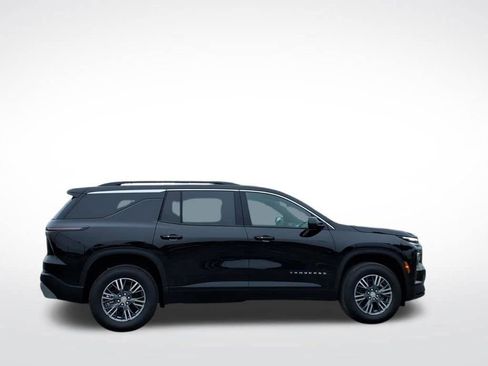 New 2026 Chevrolet Traverse LT w/ Enhanced Driving Package FWD image 2