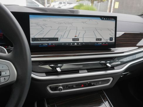 Certified 2026 BMW X7 xDrive40i AWD/4WD image 22