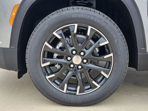 New 2026 Chevrolet Traverse LT w/ Sun and Wheel Package AWD/4WD image 13