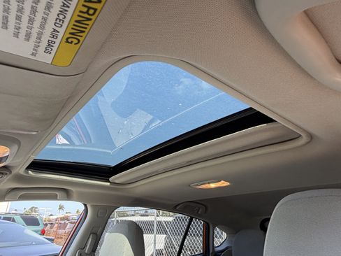 Used 2019 Subaru Crosstrek 2.0i Premium w/ Moonroof Package AWD/4WD image 8