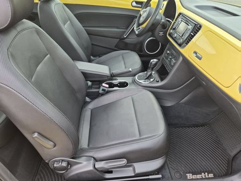 Used 2012 Volkswagen Beetle 2.5 FWD image 21