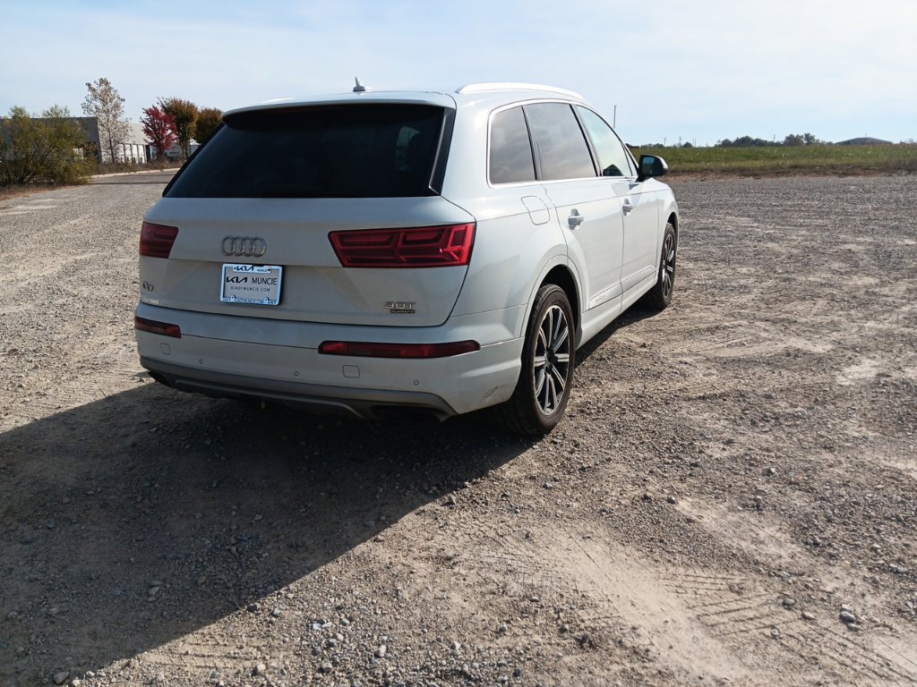 Used 2017 Audi Q7 3.0T Premium Plus w/ Premium Plus Package AWD/4WD image 13