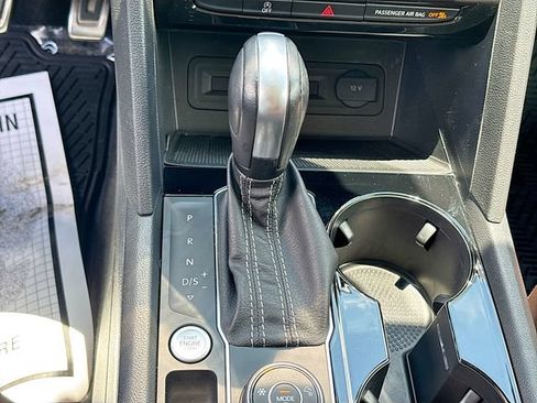 Used 2021 Volkswagen Atlas SEL R-Line AWD/4WD image 17