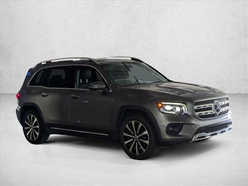 Used 2022 Mercedes-Benz GLB 250 image 5