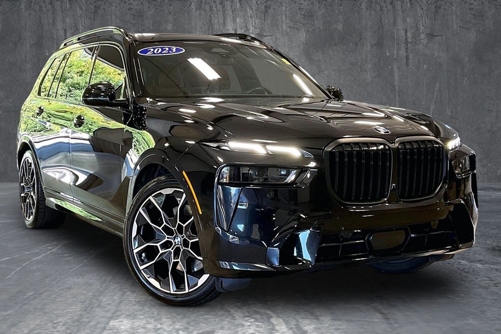 Used 2023 BMW X7 xDrive40i w/ Executive Package AWD/4WD image 3