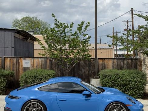 Used 2022 Porsche 911 GT3 image 2