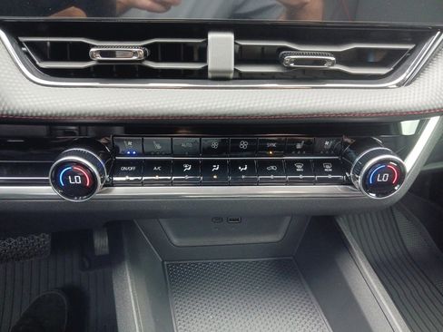 New 2026 Chevrolet Equinox RS w/ Convenience Package III image 20