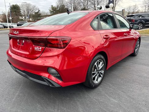 Used 2023 Kia Forte LXS w/ LXS Technology Package image 5