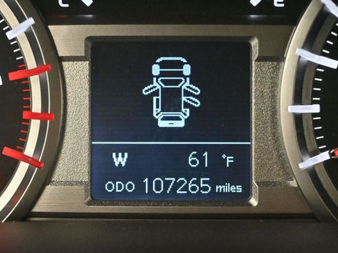 Used 2018 Toyota 4Runner Limited AWD/4WD image 23