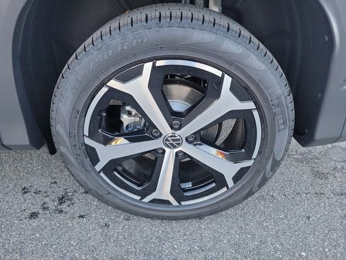 New 2026 Volkswagen Tiguan SE AWD/4WD image 22