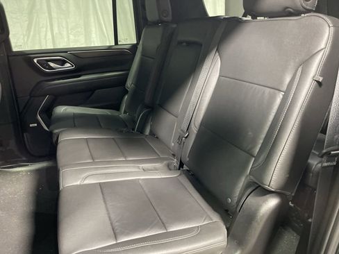Used 2024 Chevrolet Suburban LT image 20