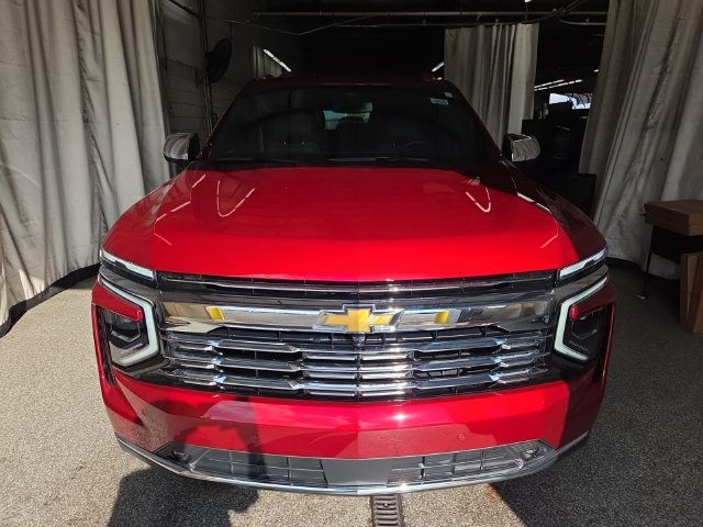 Used 2026 Chevrolet Suburban Premier AWD/4WD image 9