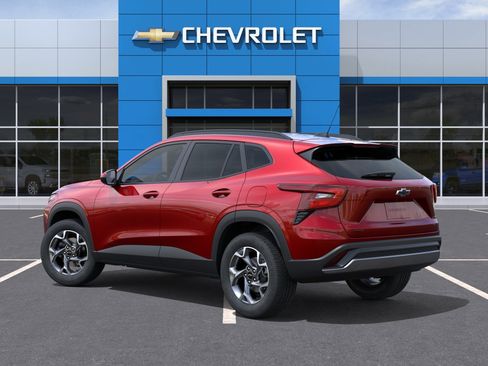 New 2026 Chevrolet Trax LT w/ LPO, Blackout Package FWD image 3