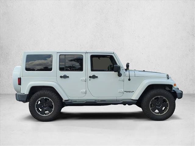 Used 2012 Jeep Wrangler Unlimited Sahara AWD/4WD image 4