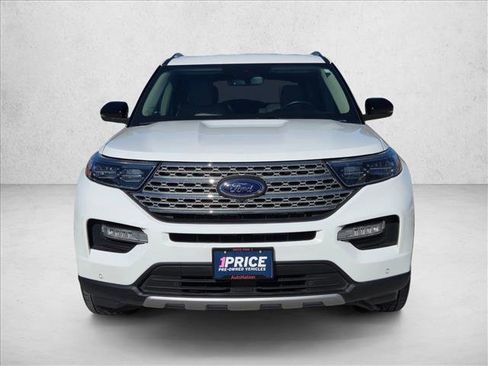 Used 2022 Ford Explorer Limited w/ Equipment Group 301A image 2