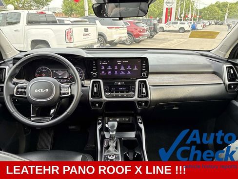 Used 2023 Kia Sorento S w/ Panoramic Sunroof Package AWD/4WD image 18