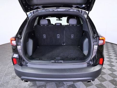 Certified 2025 Ford Escape ST-Line AWD/4WD image 9