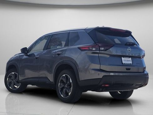 Used 2024 Nissan Rogue SV image 20