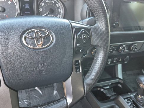 Used 2019 Toyota Tacoma TRD Off-Road image 28