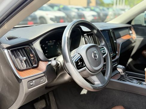 Used 2020 Volvo XC60 T6 Inscription w/ Protection Package Premier AWD/4WD image 5