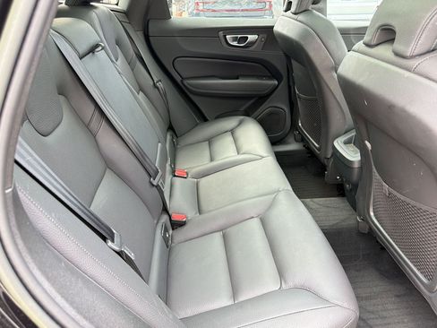 Used 2023 Volvo XC60 B5 Plus w/ Climate Package image 28