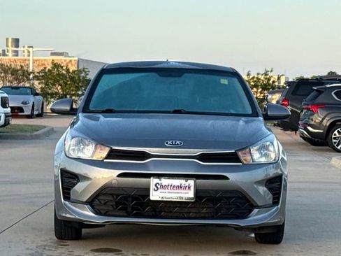 Used 2021 Kia Rio S image 2