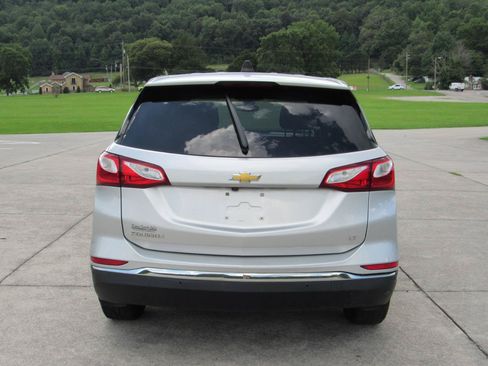 Used 2020 Chevrolet Equinox LT w/ Driver Convenience Package FWD image 9