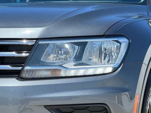 Used 2021 Volkswagen Tiguan S image 48