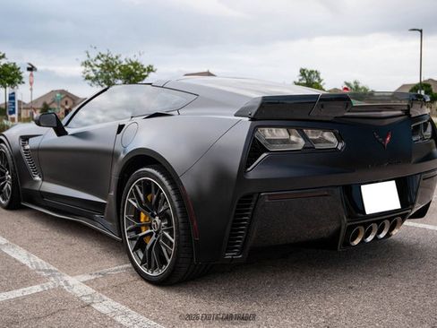 Used 2016 Chevrolet Corvette Z06 w/ 3LZ Preferred Equipment Group RWD image 6