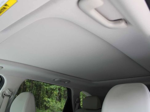 New 2025 Kia Sorento EX w/ EX Panoramic Sunroof Package image 82