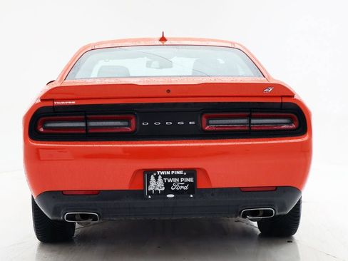Used 2018 Dodge Challenger GT w/ Technology Group image 8
