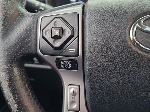 Used 2014 Toyota 4Runner Limited image 25