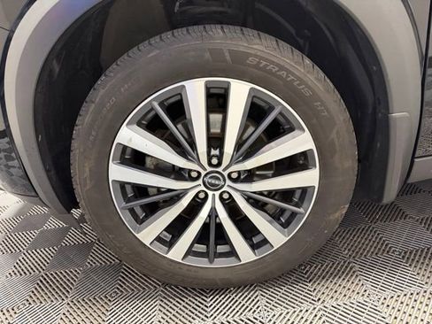 Used 2022 Nissan Pathfinder Platinum w/ Lighting Package (N92) AWD/4WD image 38