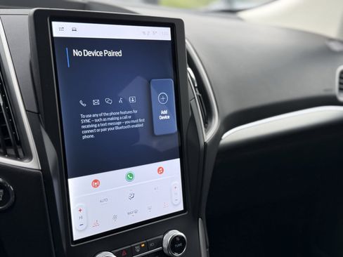 Used 2022 Ford Edge SEL image 26