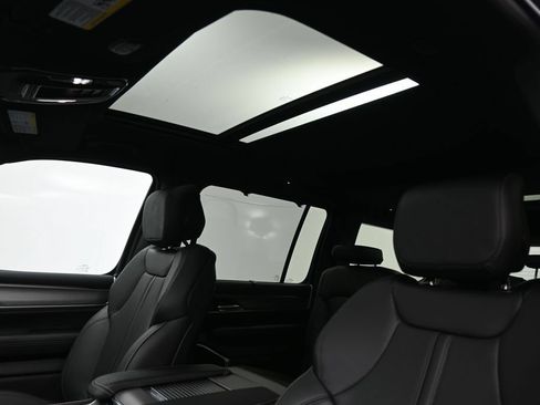 New 2026 Jeep Grand Wagoneer Limited AWD/4WD image 23