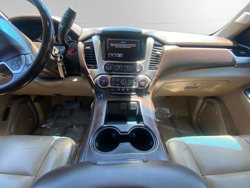 Used 2019 Chevrolet Suburban LT AWD/4WD image 12