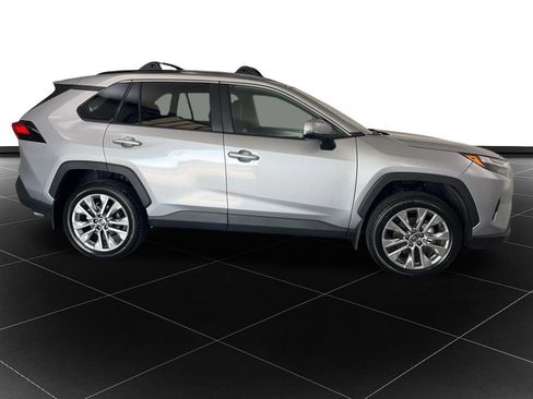 Used 2025 Toyota RAV4 XLE Premium w/ Weather Package AWD/4WD image 6