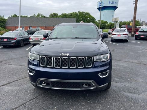 Used 2018 Jeep Grand Cherokee Limited AWD/4WD image 3