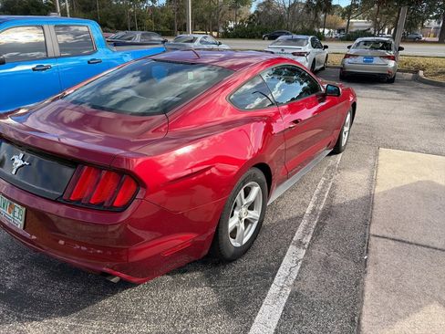 Used 2015 Ford Mustang Coupe image 13