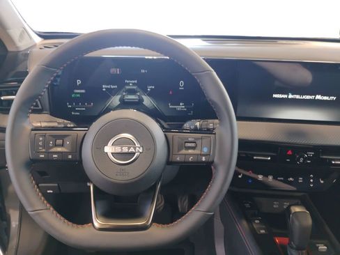 New 2026 Nissan Kicks SR w/ SR Premium Package AWD/4WD image 11