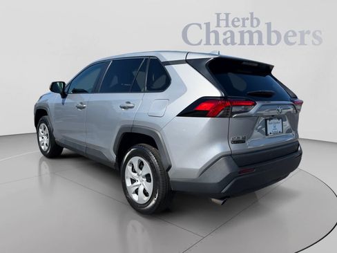 Used 2024 Toyota RAV4 LE AWD/4WD image 3