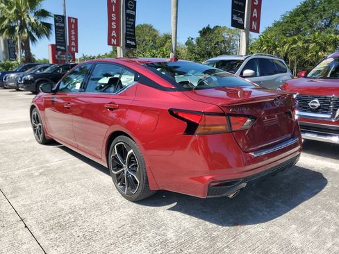 Certified 2023 Nissan Altima 2.5 SR FWD image 3