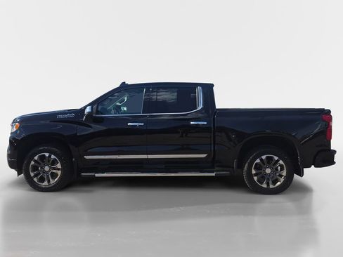 Used 2024 Chevrolet Silverado 1500 High Country w/ Technology Package AWD/4WD image 2