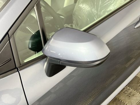 Used 2025 Toyota Corolla LE FWD image 13