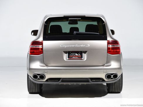 Used 2009 Porsche Cayenne Turbo S image 5