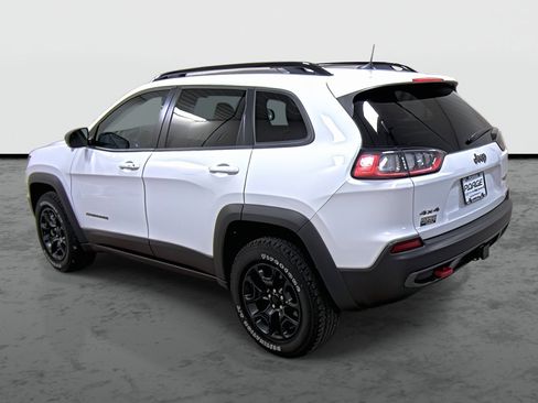 Used 2022 Jeep Cherokee Trailhawk w/ Sun, Sound & Nav Group AWD/4WD image 2