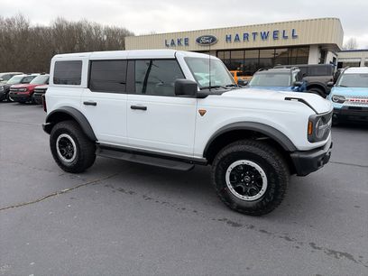 New 2025 Ford Bronco Badlands w/ Sasquatch Package
